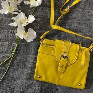 Nine West yellow crossbody purse